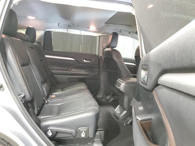 Photo 11 from auction – 2016 TOYOTA HIGHLANDER with VIN 5TDJKRFH8GS293475