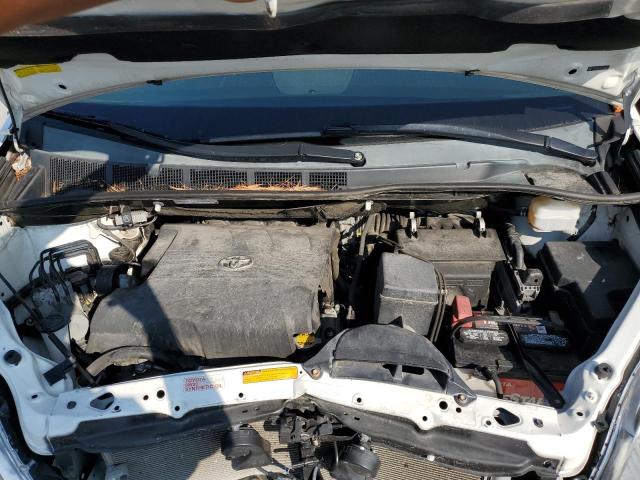 Photo 12 from auction – 2015 TOYOTA SIENNA XLE with VIN 5TDYK3DC4FS688450