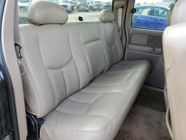 Photo 10 from auction – 2004 CHEVROLET SILVERADO with VIN 2GCEC19T841122048