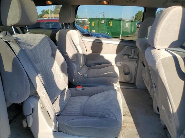 Photo 11 from auction – 2010 TOYOTA SIENNA CE with VIN 5TDKK4CC3AS317172