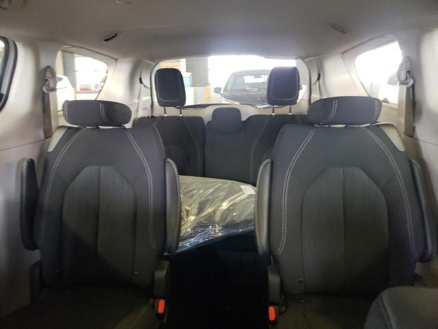 Photo 10 from auction – 2023 CHRYSLER VOYAGER LX with VIN 2C4RC1CG4PR587901