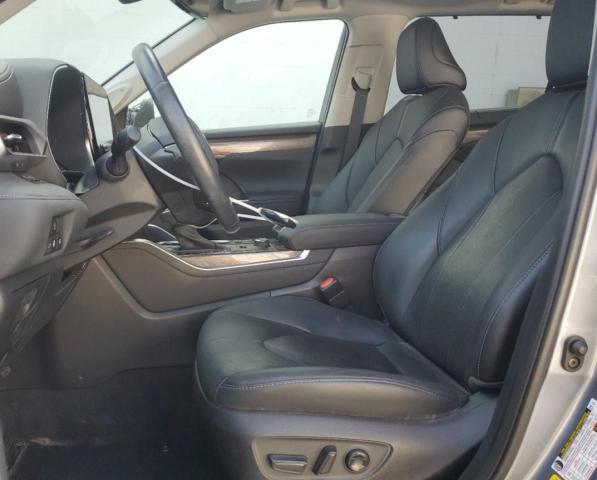 Photo 7 from auction – 2021 TOYOTA HIGHLANDER with VIN 5TDDZRBH9MS081372