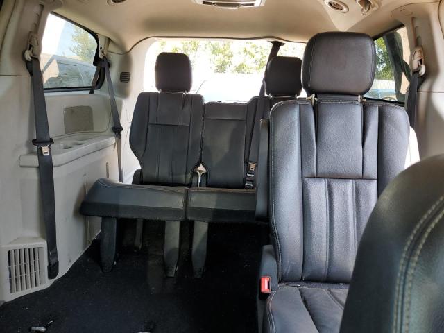 Photo 10 from auction – 2016 CHRYSLER TOWN & COU with VIN 2C4RC1BG1GR297584