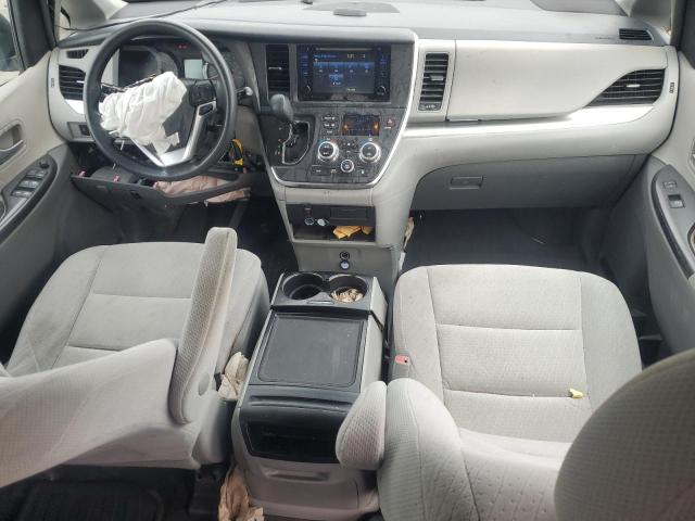Photo 8 from auction – 2017 TOYOTA SIENNA LE with VIN 5TDKZ3DC9HS892262
