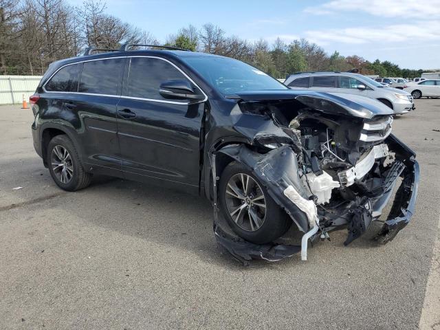 Photo 4 from auction – 2018 TOYOTA HIGHLANDER with VIN 5TDBZRFH9JS909613