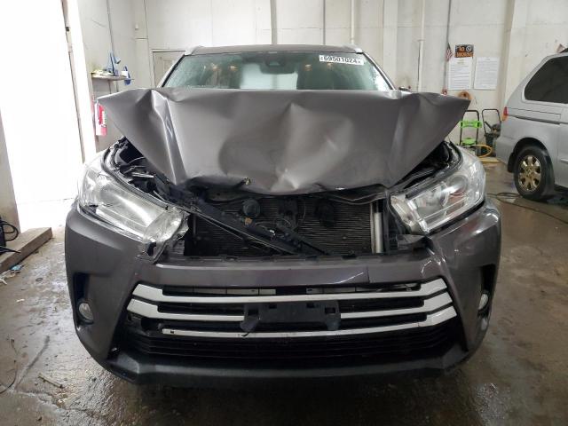 Photo 5 from auction – 2018 TOYOTA HIGHLANDER with VIN 5TDJZRFH3JS539934