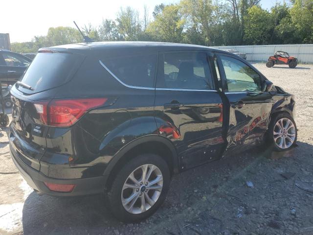 Photo 3 from auction – 2019 FORD ESCAPE SE with VIN 1FMCU9GD7KUB61435