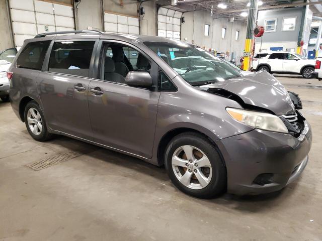 Photo 4 from auction – 2016 TOYOTA SIENNA LE with VIN 5TDKK3DC2GS706354