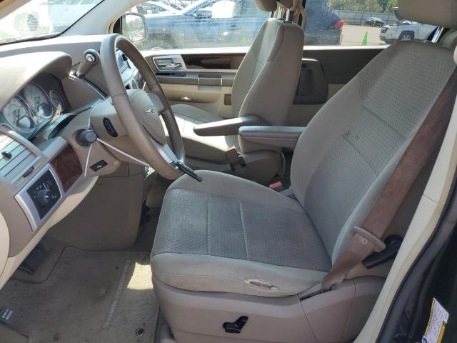 Photo 7 from auction – 2010 CHRYSLER TOWN & COU with VIN 2A4RR5D18AR393647