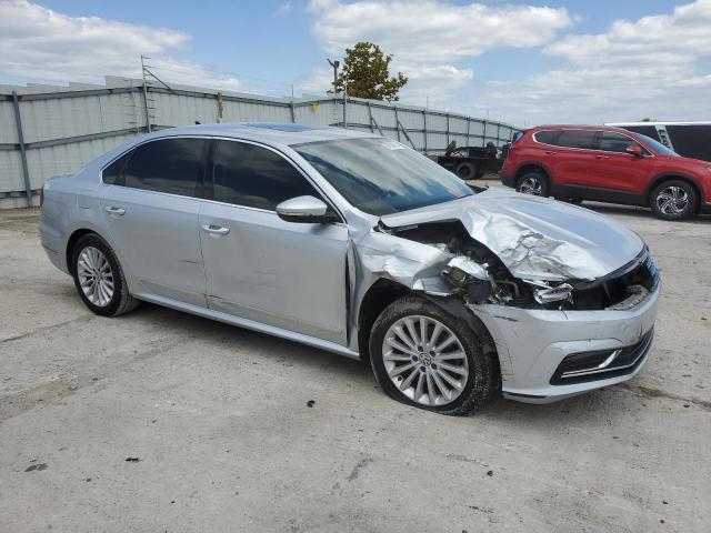 Photo 4 from auction – 2017 VOLKSWAGEN PASSAT SE with VIN 1VWBT7A30HC017650