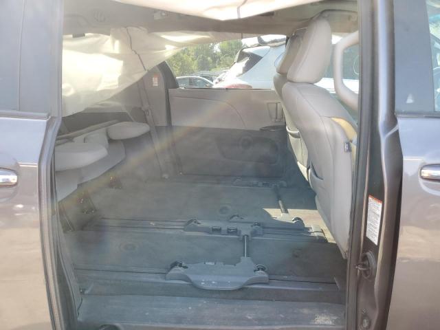 Photo 11 from auction – 2017 TOYOTA SIENNA XLE with VIN 5TDYZ3DC9HS816731