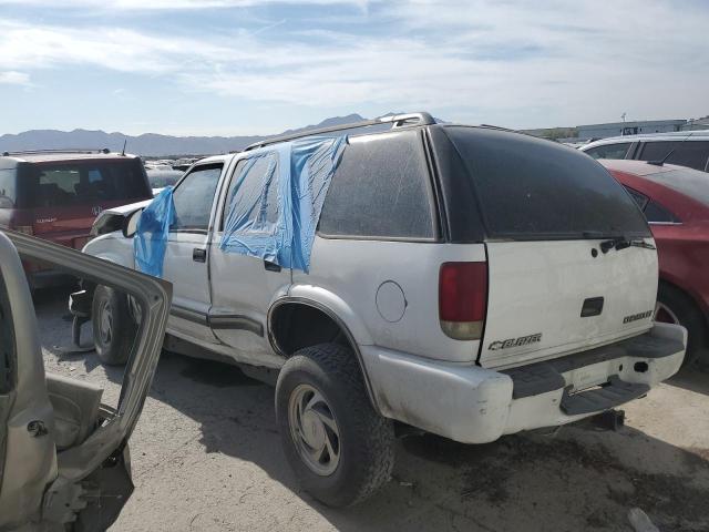 Photo 2 from auction – 2000 CHEVROLET BLAZER with VIN 1GNDT13W0Y2374291