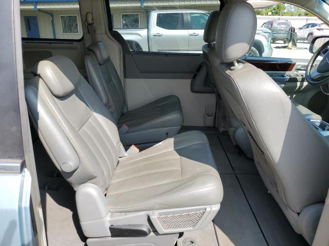 Photo 11 from auction – 2010 CHRYSLER TOWN & COU with VIN 2A4RR5D19AR254112