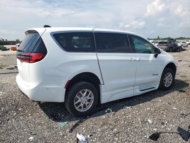 Photo 3 from auction – 2023 CHRYSLER PACIFICA T with VIN 2C4RC1BGXPR582588