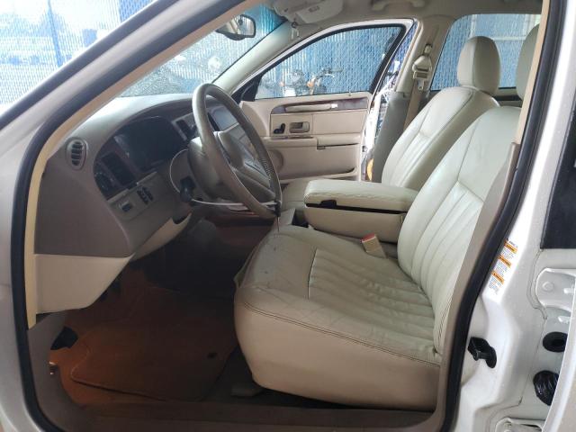 Photo 7 from auction – 2003 LINCOLN TOWN CAR E with VIN 1LNHM81W13Y638171