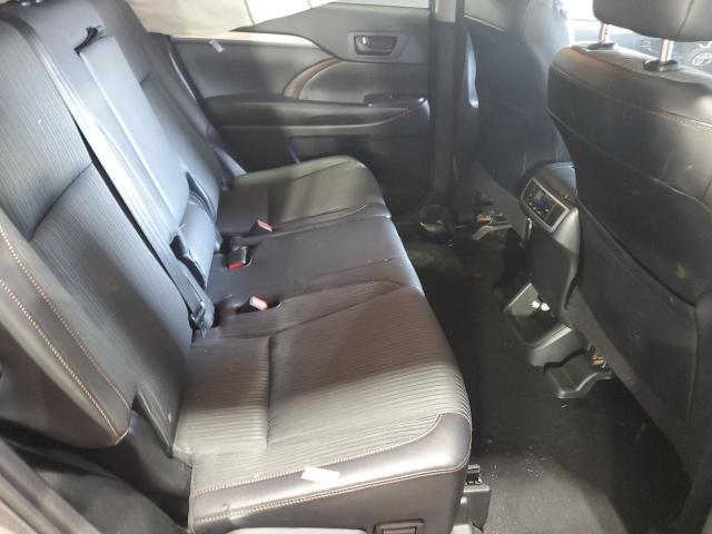 Photo 11 from auction – 2015 TOYOTA HIGHLANDER with VIN 5TDBKRFH2FS177739
