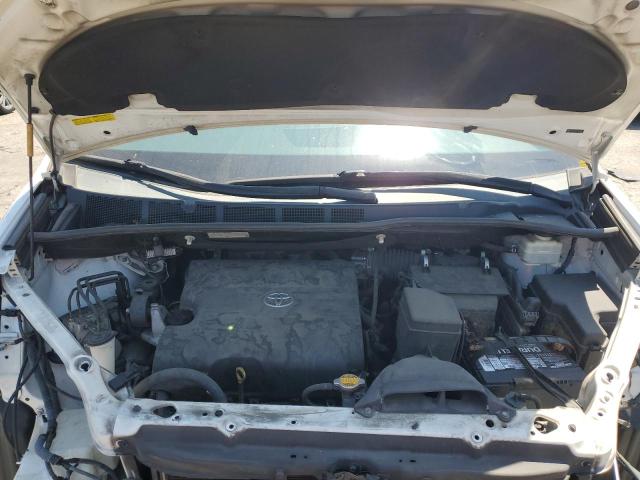 Photo 12 from auction – 2015 TOYOTA SIENNA LE with VIN 5TDKK3DC6FS623833