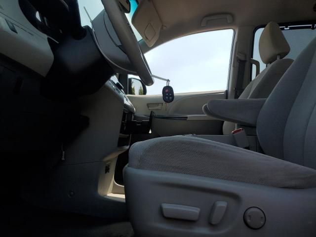 Photo 7 from auction – 2013 TOYOTA SIENNA LE with VIN 5TDKK3DC0DS350093