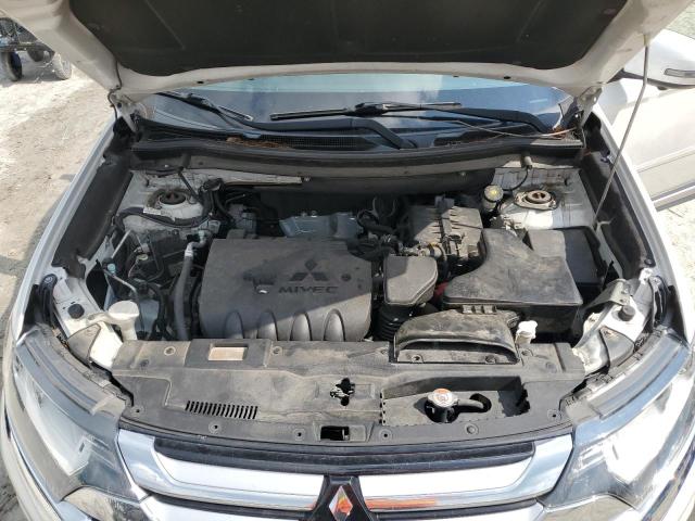 Photo 12 from auction – 2017 MITSUBISHI OUTLANDER with VIN JA4AZ3A38HZ029378
