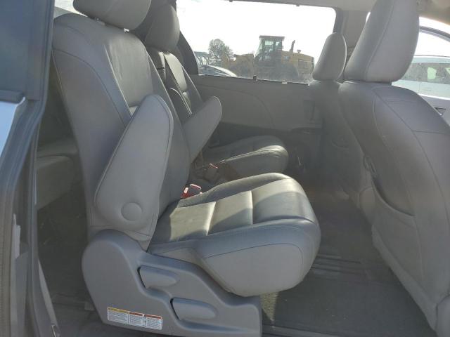 Photo 11 from auction – 2017 TOYOTA SIENNA XLE with VIN 5TDYZ3DC7HS769666