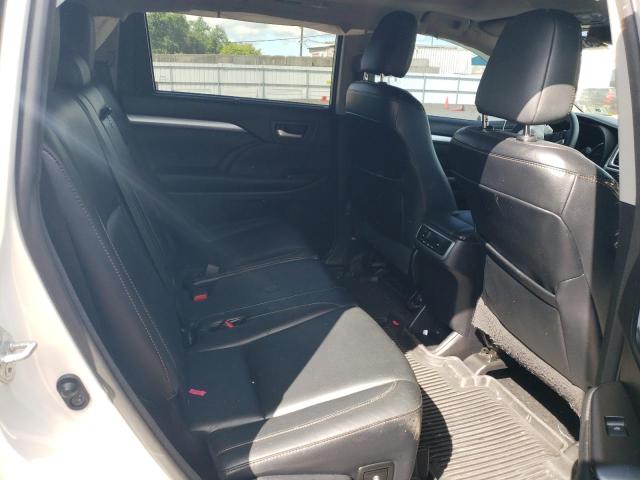 Photo 11 from auction – 2016 TOYOTA HIGHLANDER with VIN 5TDJKRFH0GS248823