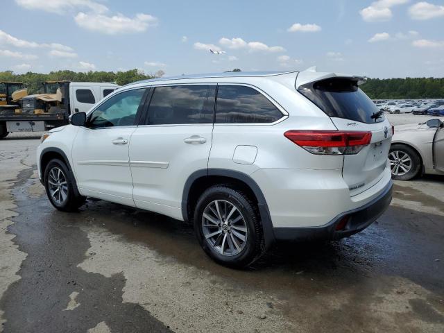 Photo 2 from auction – 2018 TOYOTA HIGHLANDER with VIN 5TDJZRFH8JS857032