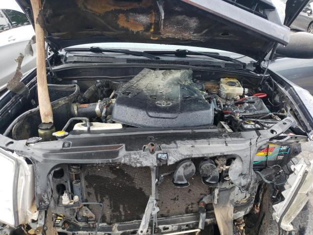Photo 12 from auction – 2003 TOYOTA 4RUNNER SR with VIN JTEZU14R830013363