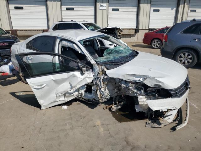Photo 4 from auction – 2018 VOLKSWAGEN PASSAT S with VIN 1VWAA7A33JC025829