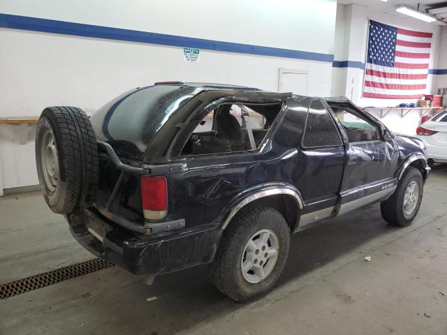 Photo 3 from auction – 1999 CHEVROLET BLAZER with VIN 1GNCT18W8XK219474