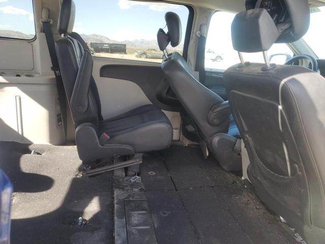 Photo 11 from auction – 2014 CHRYSLER TOWN & COU with VIN 2C4RC1BG2ER207873