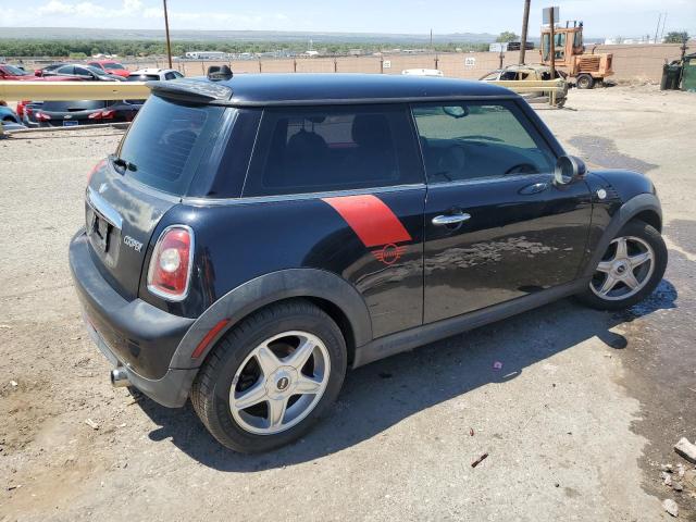 Photo 3 from auction – 2007 MINI COOPER with VIN WMWMF33587TL68652
