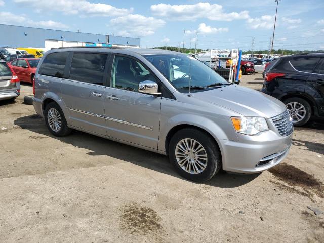 Photo 4 from auction – 2014 CHRYSLER TOWN & COU with VIN 2C4RC1CG3ER409216