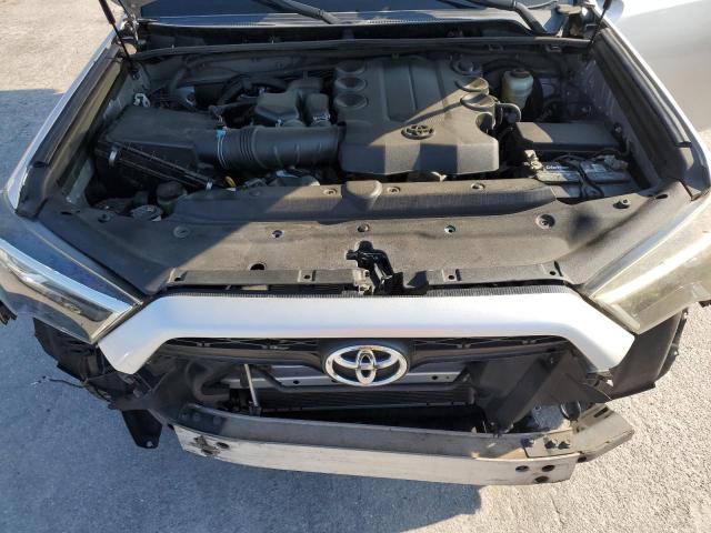 Photo 12 from auction – 2018 TOYOTA 4RUNNER SR with VIN JTEZU5JR3J5186106