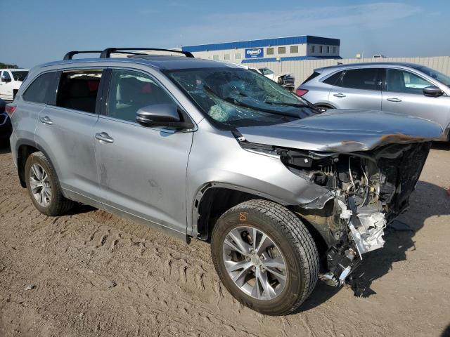 Photo 4 from auction – 2015 TOYOTA HIGHLANDER with VIN 5TDJKRFH1FS218180