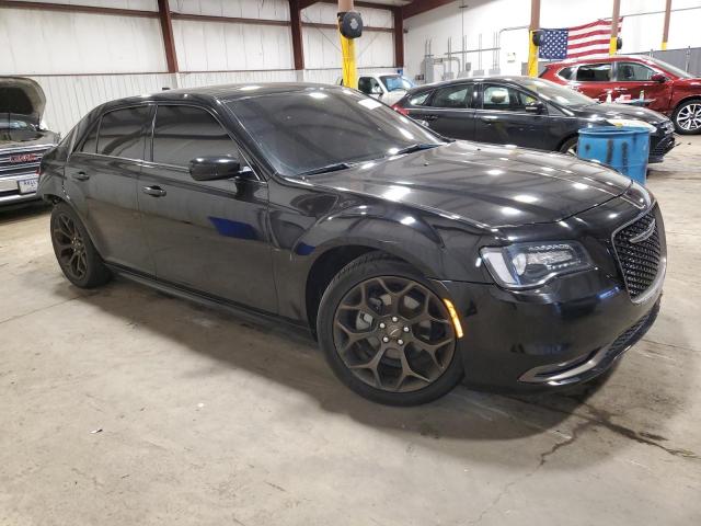 Photo 4 from auction – 2018 CHRYSLER 300 S with VIN 2C3CCABG8JH190782