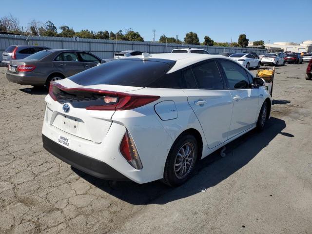 Photo 3 from auction – 2017 TOYOTA PRIUS PRIM with VIN JTDKARFP2H3006925