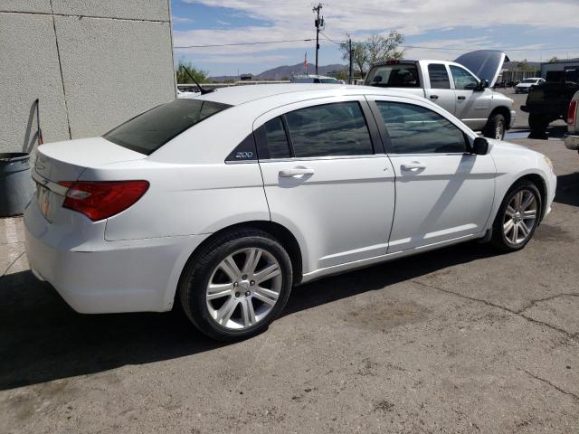 Photo 3 from auction – 2013 CHRYSLER 200 LX with VIN 1C3CCBABXDN733251