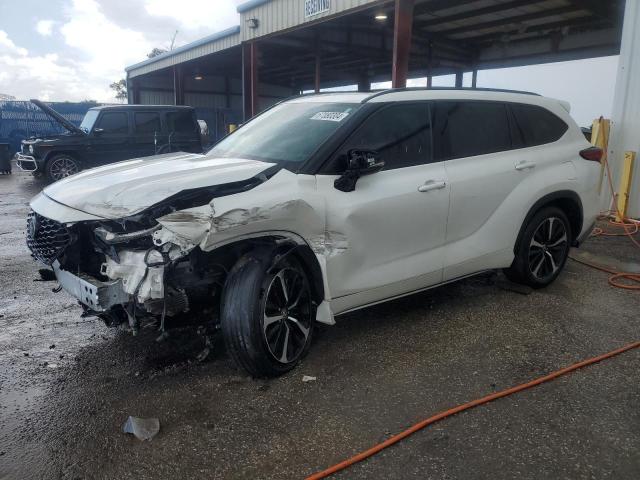 TOYOTA HIGHLANDER 2021 with VIN 5TDLZRAH3MS055332 - Photo from auction