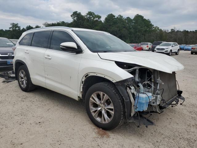 Photo 4 from auction – 2015 TOYOTA HIGHLANDER with VIN 5TDJKRFH0FS212483