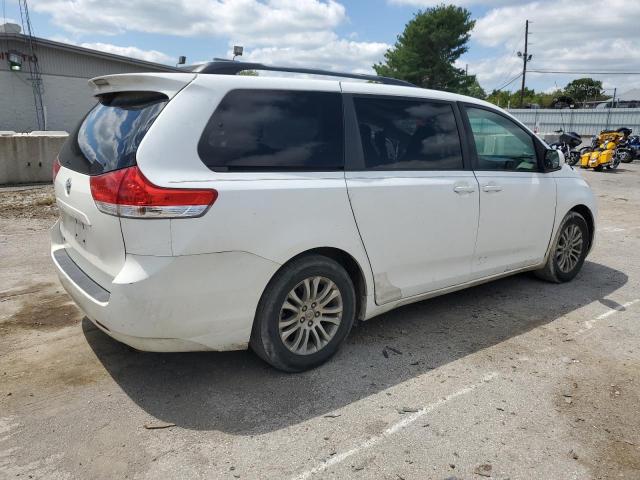 Photo 3 from auction – 2011 TOYOTA SIENNA XLE with VIN 5TDYK3DC6BS118475