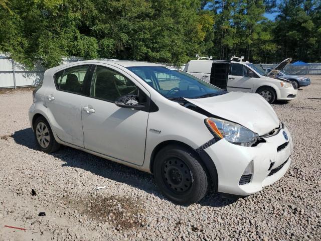 Photo 4 from auction – 2014 TOYOTA PRIUS C with VIN JTDKDTB34E1079700