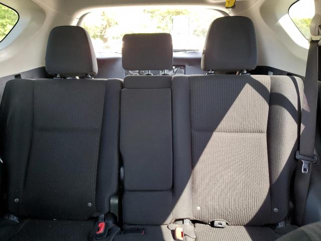 Photo 10 from auction – 2015 TOYOTA RAV4 LE with VIN JTMBFREV6FD140877