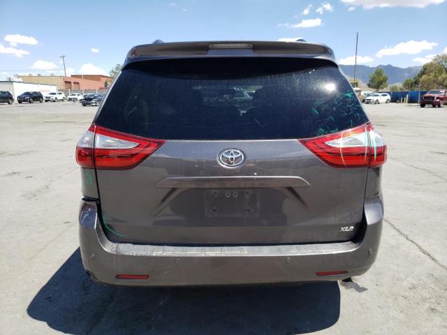 Photo 6 from auction – 2017 TOYOTA SIENNA XLE with VIN 5TDYZ3DC0HS784087