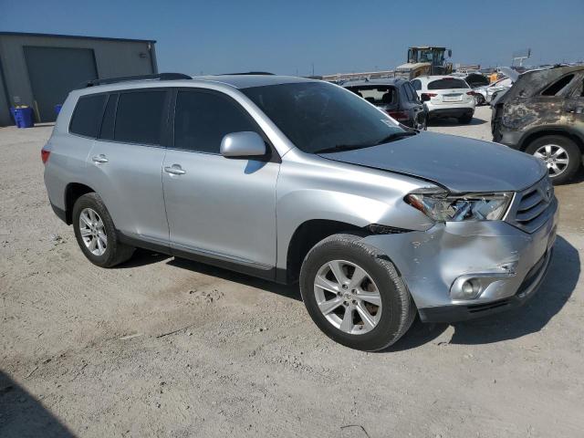 Photo 4 from auction – 2011 TOYOTA HIGHLANDER with VIN 5TDZA3EHXBS008322