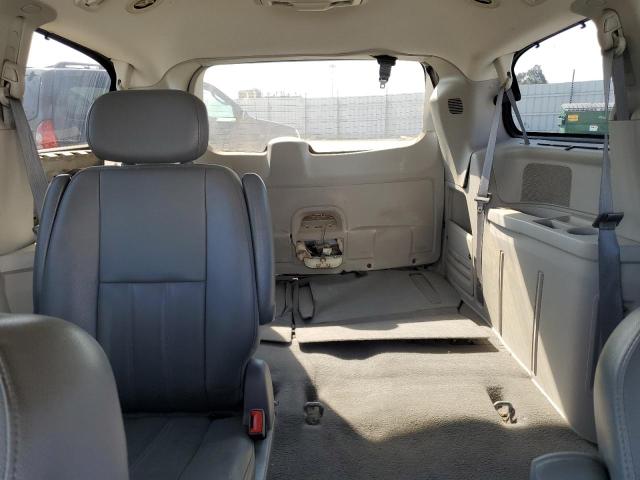 Photo 10 from auction – 2010 CHRYSLER TOWN & COU with VIN 2A4RR5DXXAR339447