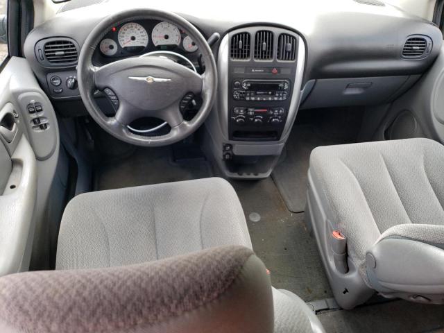 Photo 8 from auction – 2005 CHRYSLER TOWN & COU with VIN 2C4GP54L85R587296