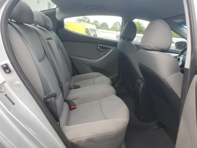 Photo 10 from auction – 2012 HYUNDAI ELANTRA GL with VIN 5NPDH4AEXCH070656
