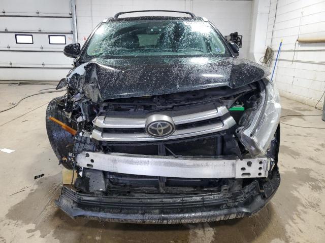 Photo 5 from auction – 2017 TOYOTA HIGHLANDER with VIN 5TDDZRFH3HS358405