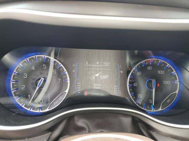 Photo 9 from auction – 2017 CHRYSLER PACIFICA T with VIN 2C4RC1BG1HR677994