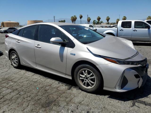 Photo 4 from auction – 2017 TOYOTA PRIUS PRIM with VIN JTDKARFP8H3065090